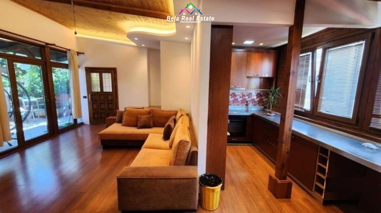 Apartament 2+1 Me Qera tek Myslym Shyri (ID BV22311) Tirane.