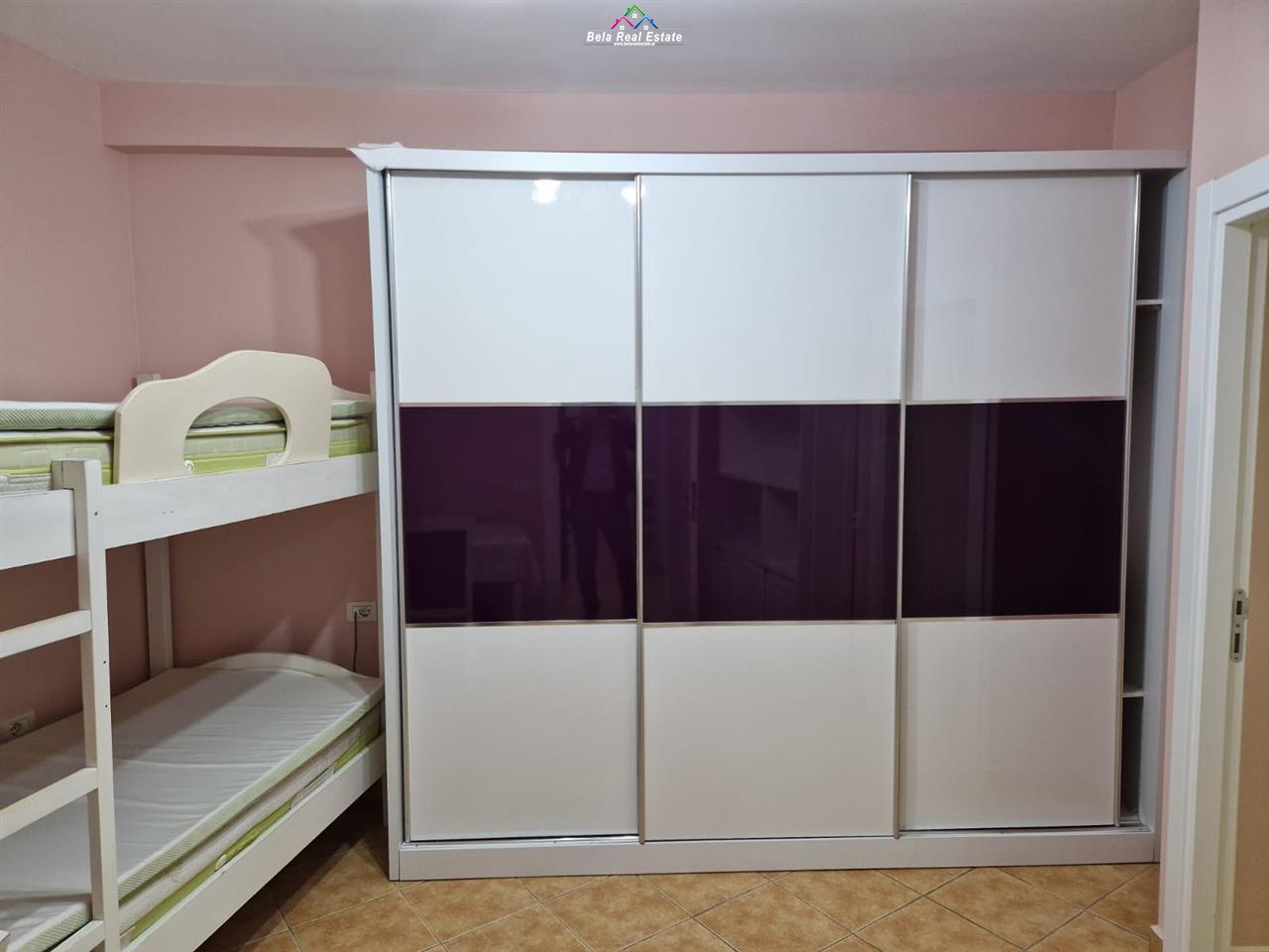 apartament-me-qera-tek-zogu-i-zi (1)