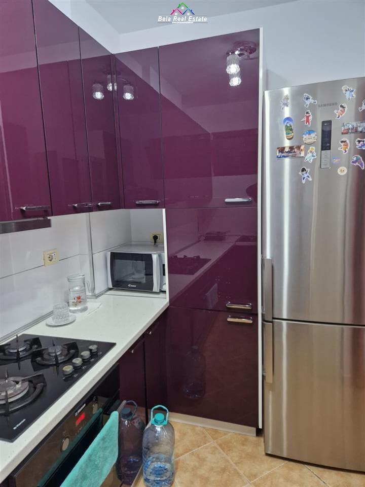 apartament-me-qera-tek-zogu-i-zi (5)