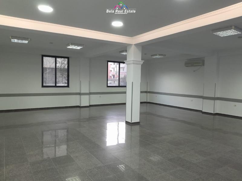 Zyre Me Qera Tek Oxhaku (ID BZ2526) Tirane
