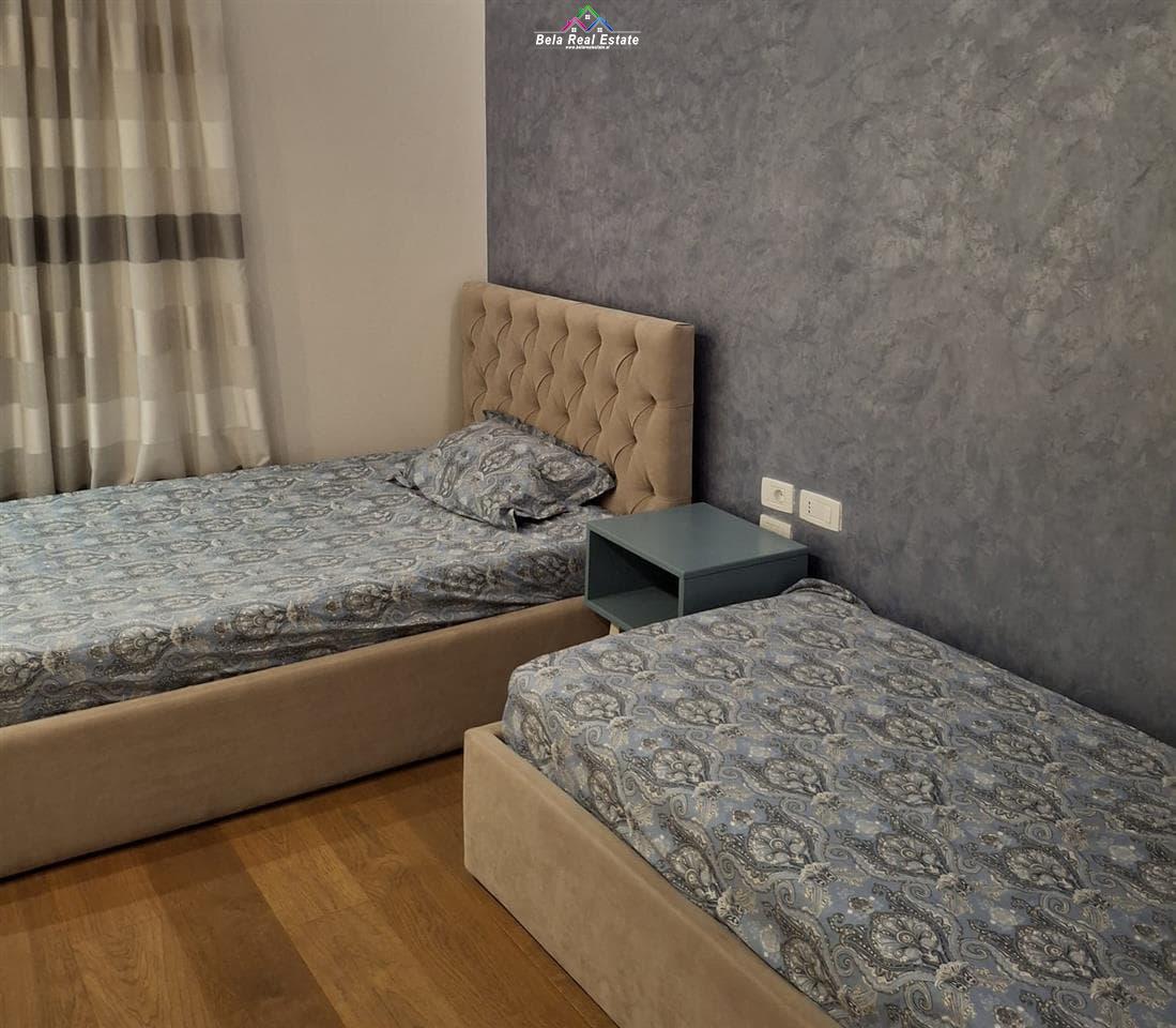 apartament-2+1+2-me-qira-tek-kompleksi-delijorgji