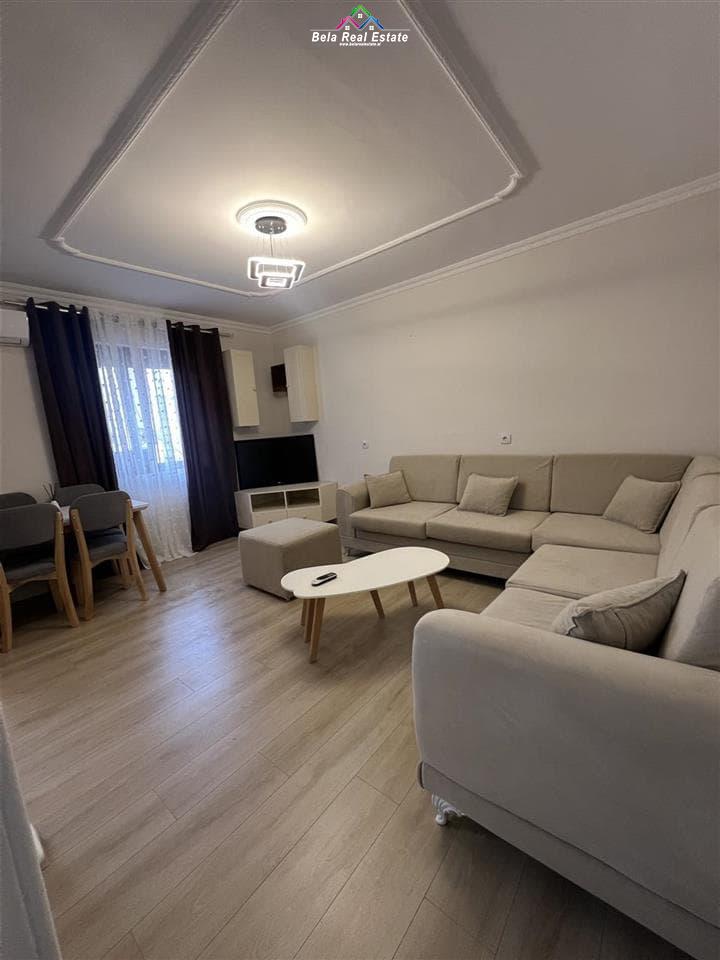 jepet-me-qera-1+1-e-mobiluar-porcelan