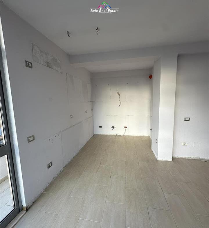 Zyre Me Qera Tek Rruga E Elbasanit (ID BZ2547) Tirane