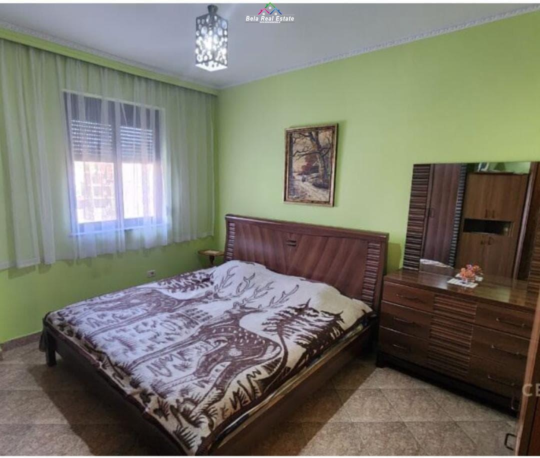 apartament-me-qera-i-mobiluar-te-square-21 (2)