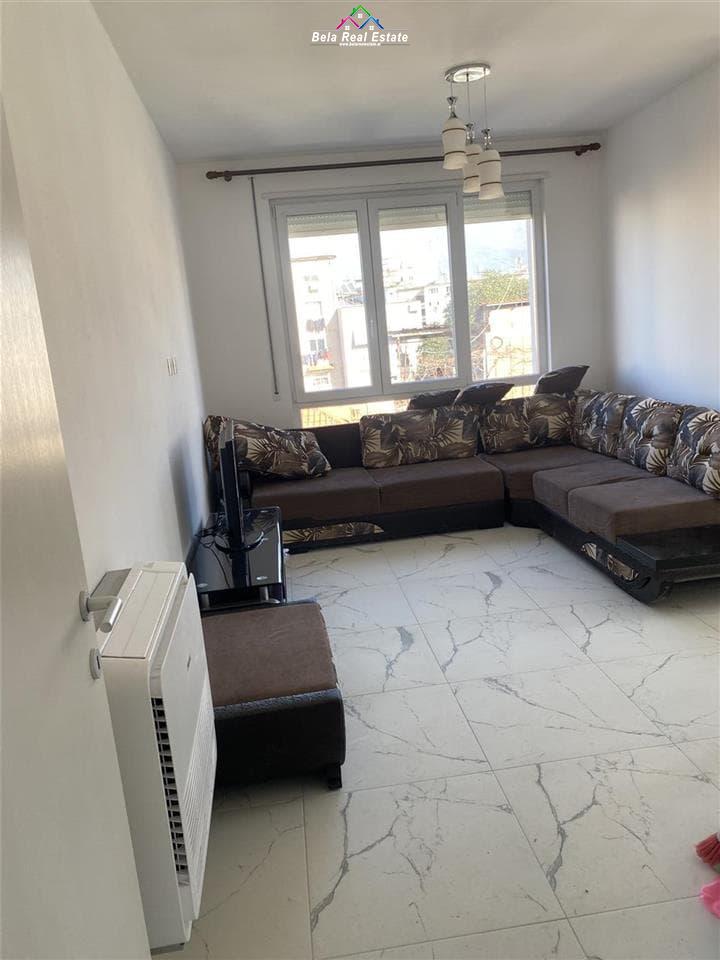 jepet-apartament-me-qera-tek-hyrja-tr-elektrik (2)