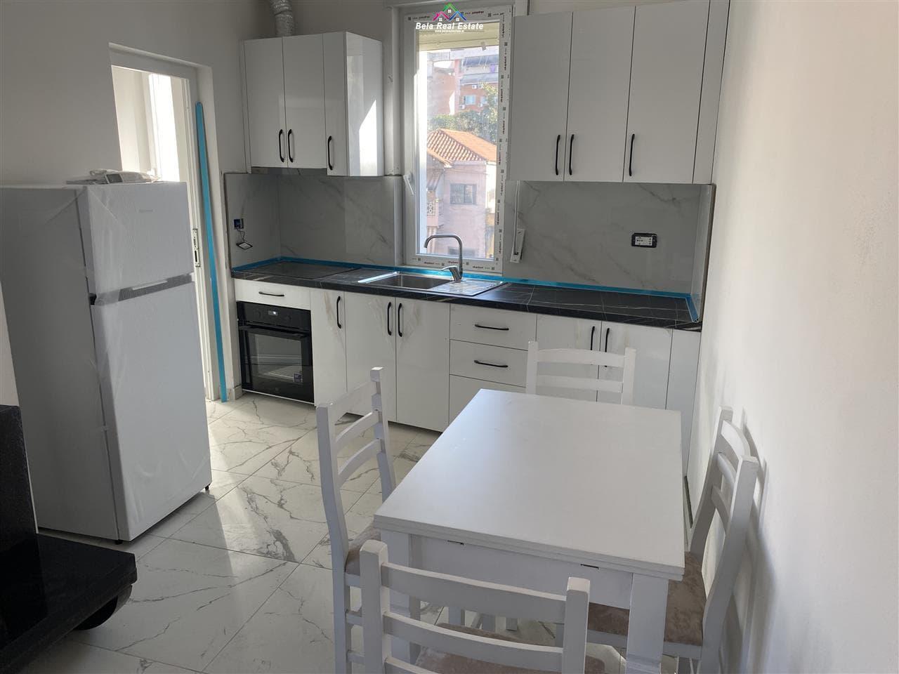 jepet-apartament-me-qera-tek-hyrja-tr-elektrik