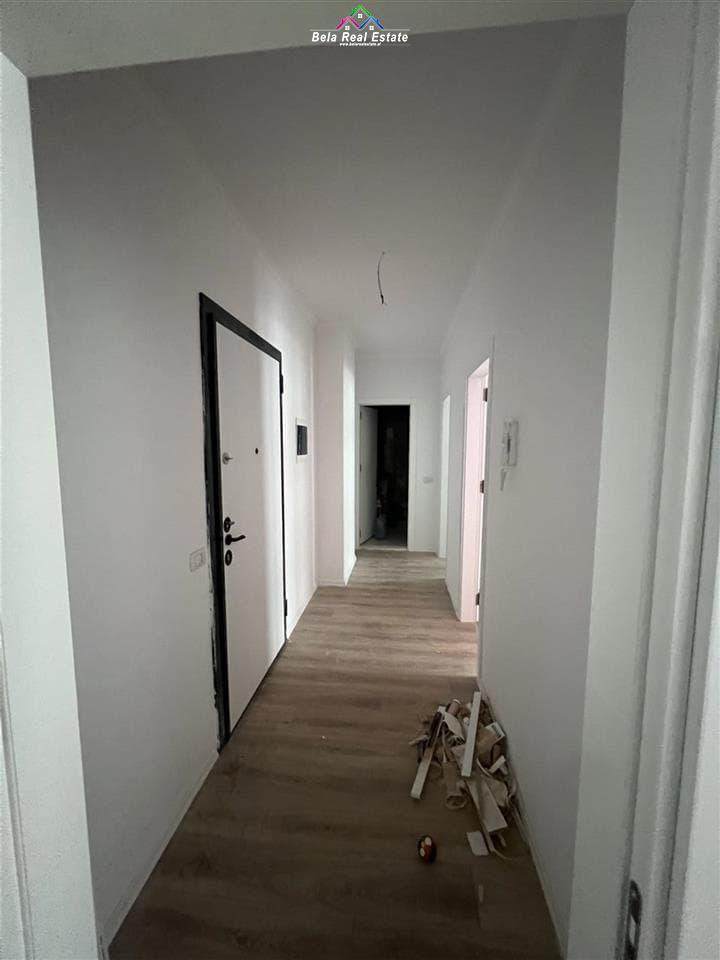 shes-apartament-2+1-+post-parkim-tek-univers-city-pronari (2)