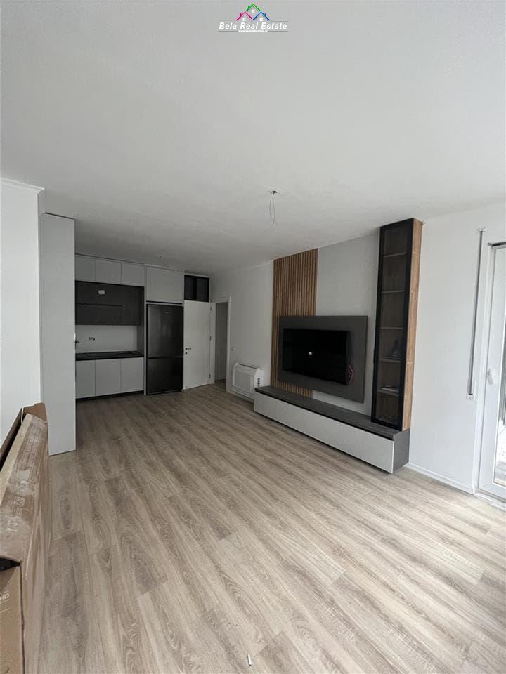 shes-apartament-2+1-+post-parkim-tek-univers-city-pronari