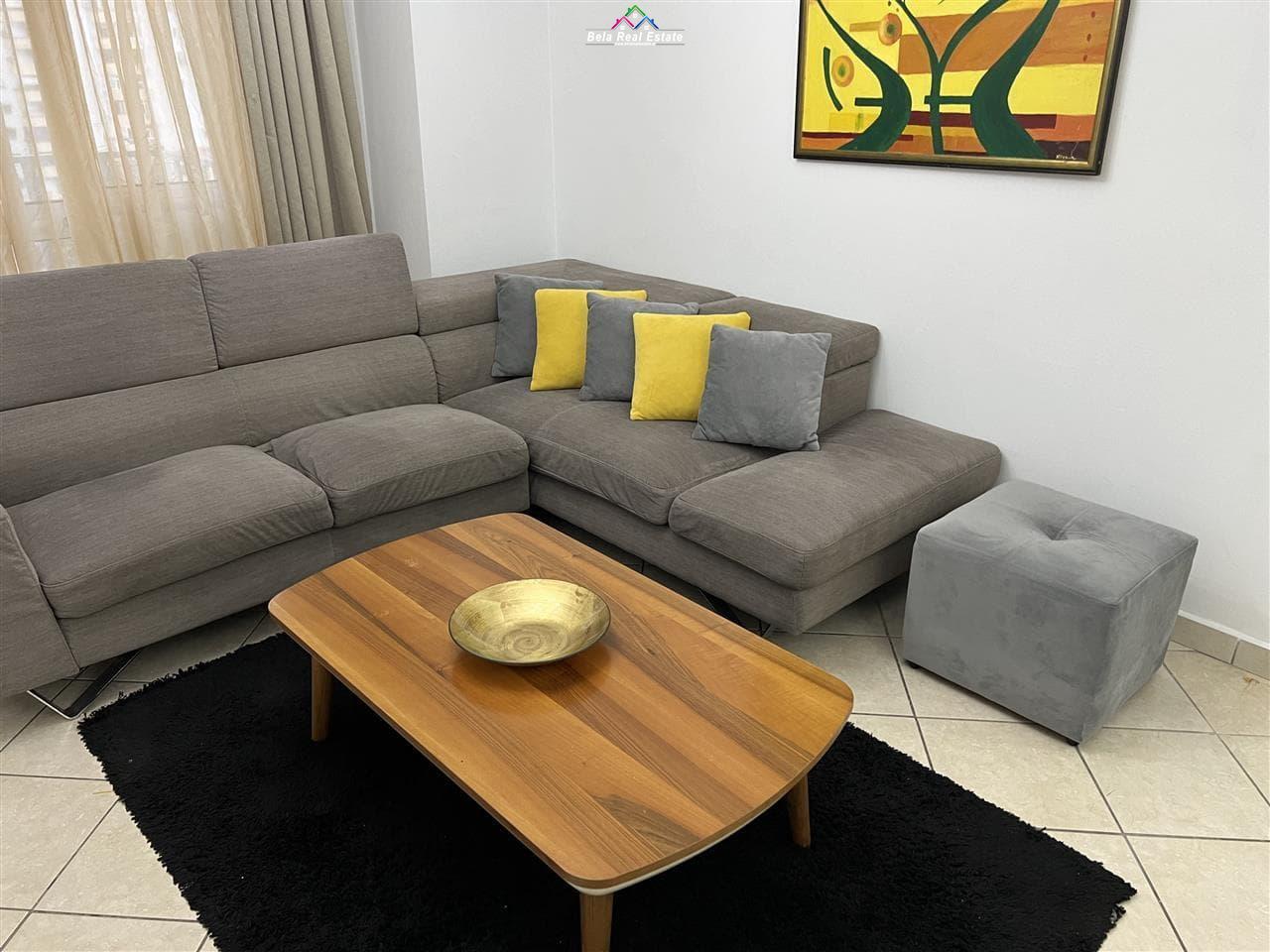 jepet-apartament-me-qera-2+1-2-ballkone-komuna-parisit (2)