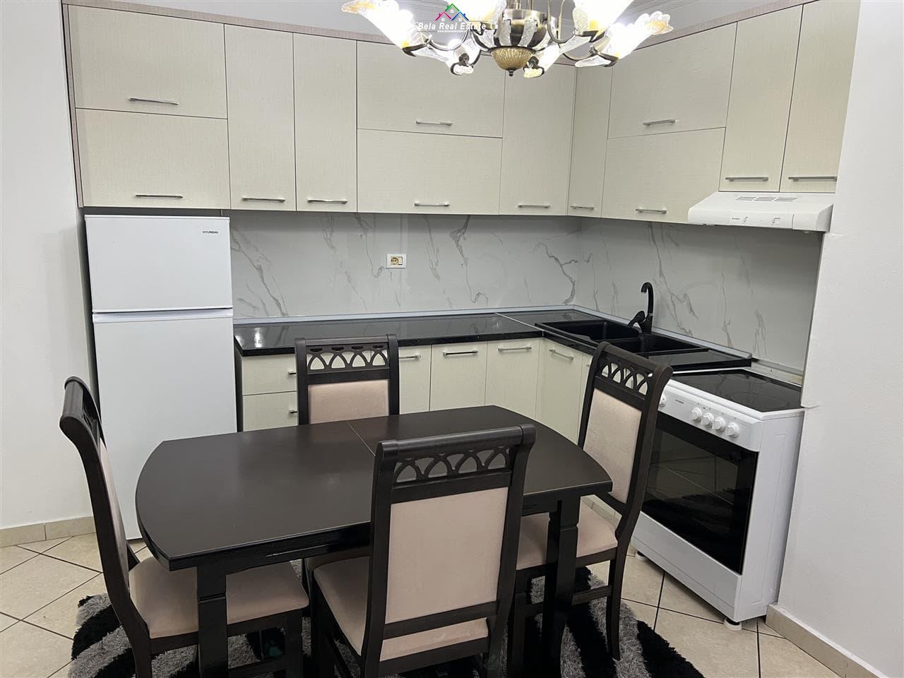 jepet-apartament-me-qera-2+1-2-ballkone-komuna-parisit (3)