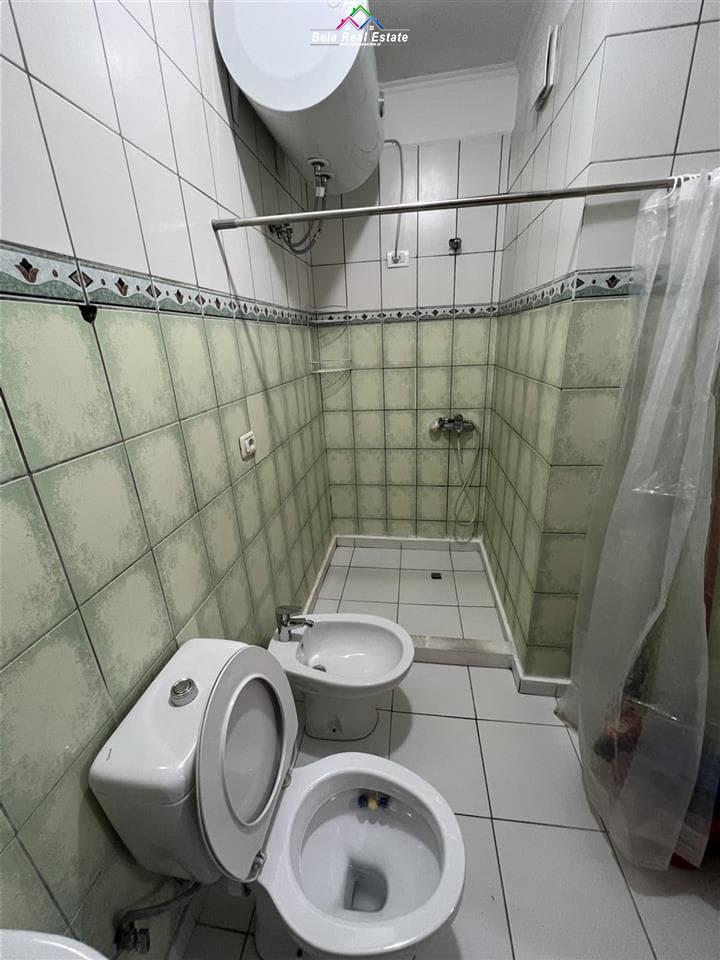 jepet-apartament-me-qera-2+1-2-ballkone-komuna-parisit (5)