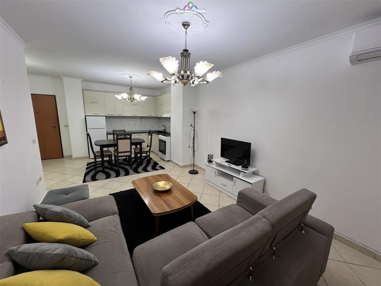 jepet-apartament-me-qera-2+1-2-ballkone-komuna-parisit (8)