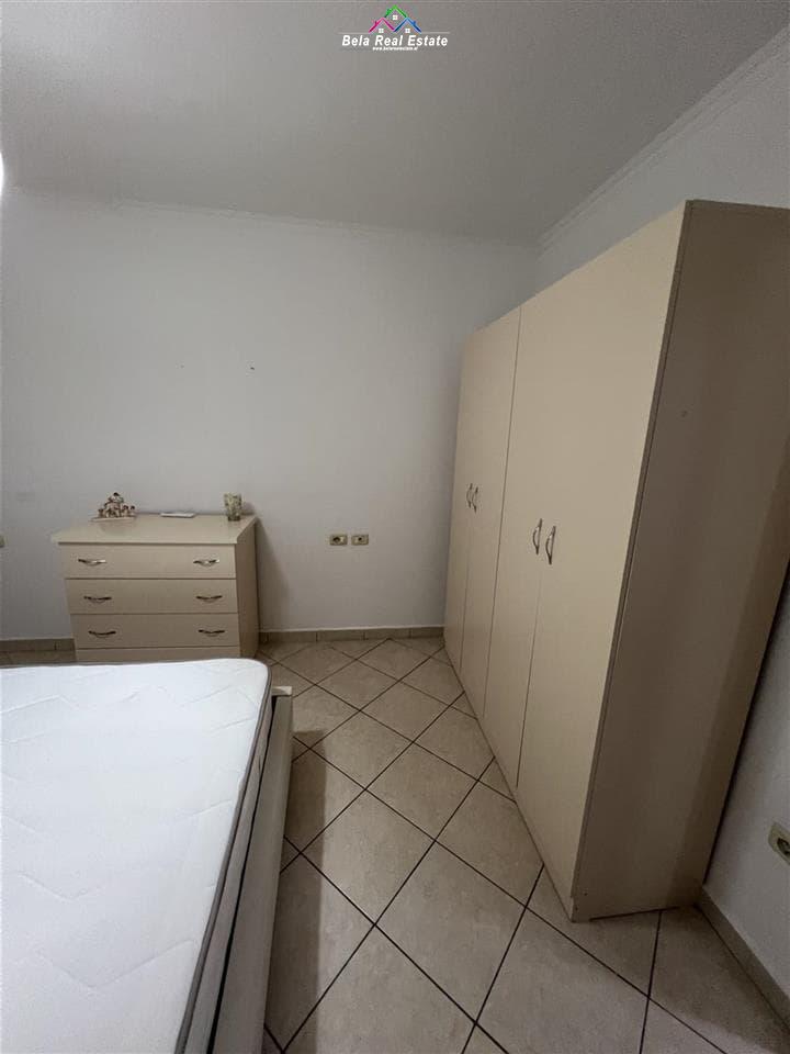 jepet-apartament-me-qera-2+1-2-ballkone-komuna-parisit (9)