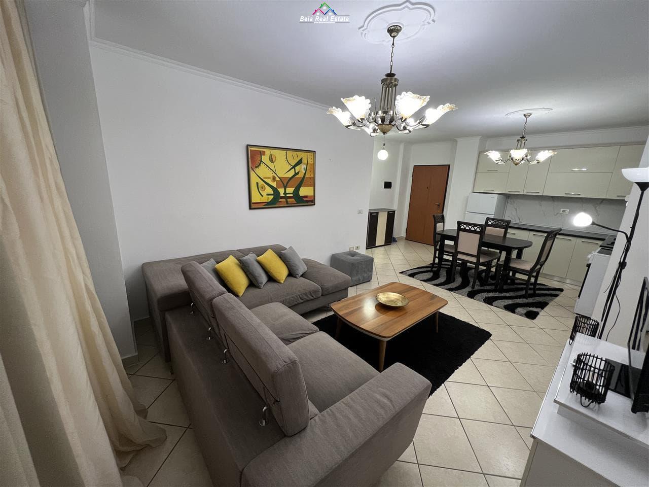 jepet-apartament-me-qera-2+1-2-ballkone-komuna-parisit