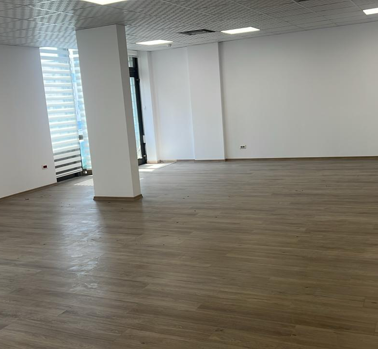 Zyre Me Qera Ne Bllok (ID BZ2596) Tirane.