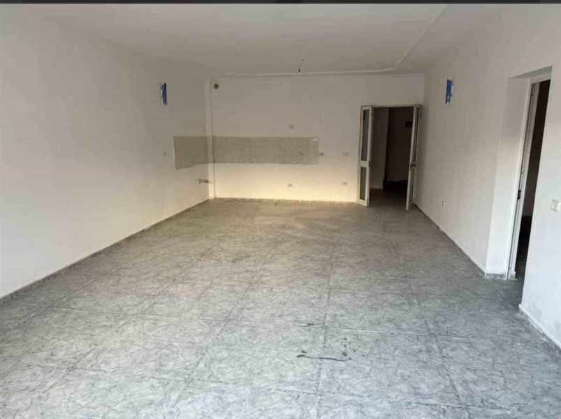 Apartament Per Shitje 3+1+2 Tek Komuna e Parisit (ID B13092) Tirane.
