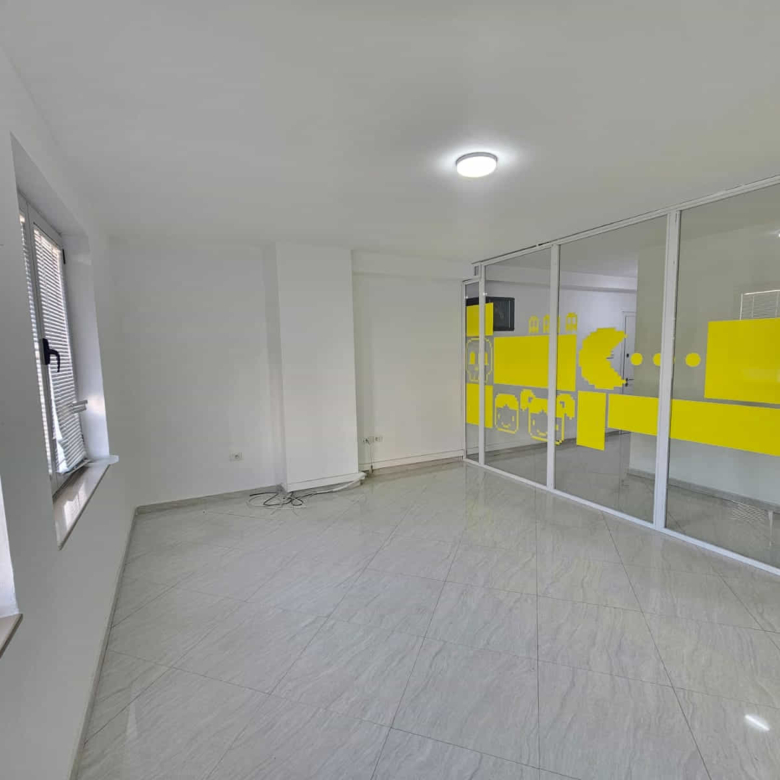 Zyre Me Qera ne Qender (ID BZ2685) Tirane