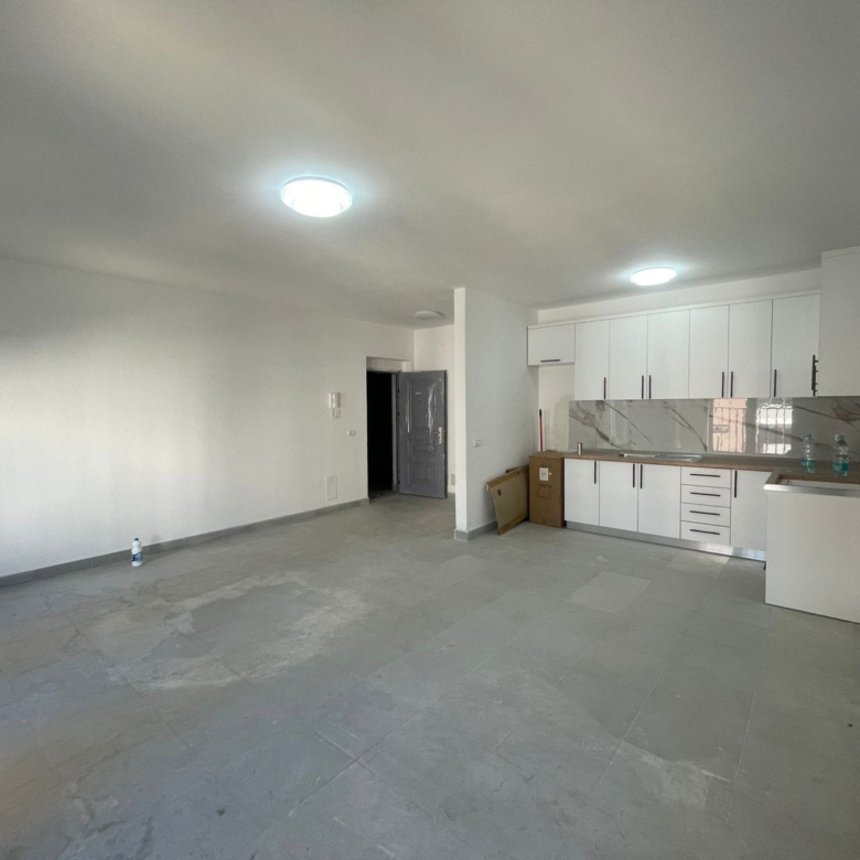 Apartament Me Qera 3+1 tek 5 Maji ( ID B230173) Tirane