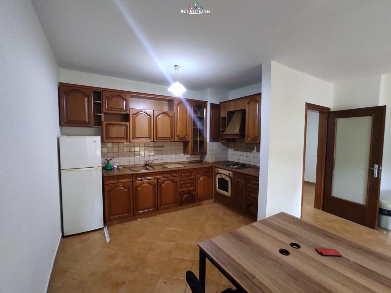 Zyre me Qera, Rruga e Elbasanit, Tirane (3)