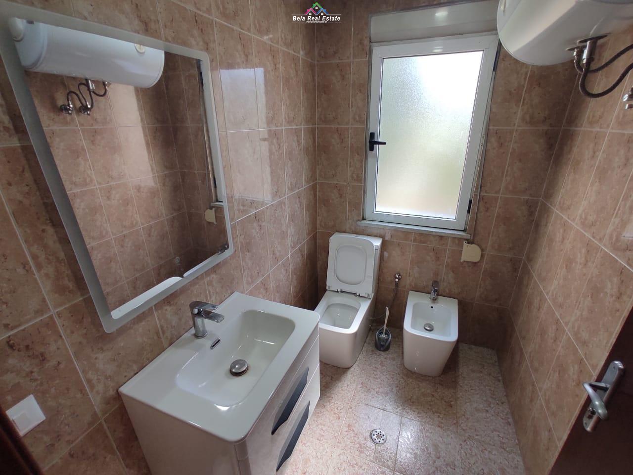 Zyre me Qera, Rruga e Elbasanit, Tirane (7)