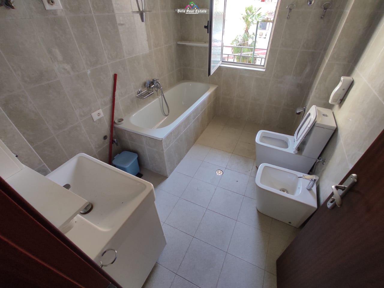 Zyre me Qera, Rruga e Elbasanit, Tirane (8)