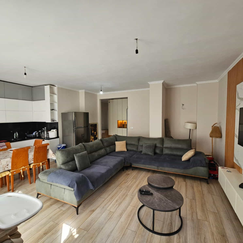 Apartament Ne Shitje 3+1 ne Laprake (ID B130104) Tirane