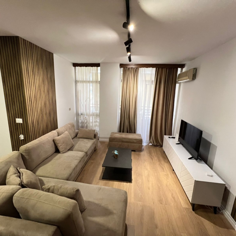 Apartament me qera 2+1+2 tek Komuna E Parisit (ID B2201525) Tirane