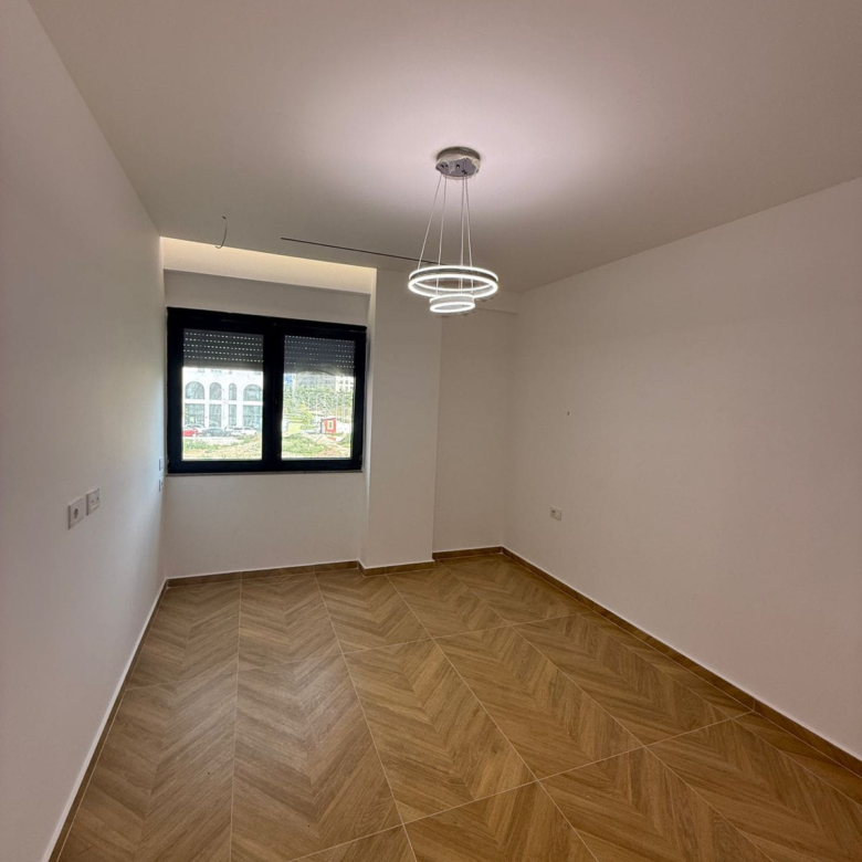 Zyre Me Qera 3+1 ne Astir (ID BZ2721) Tirane