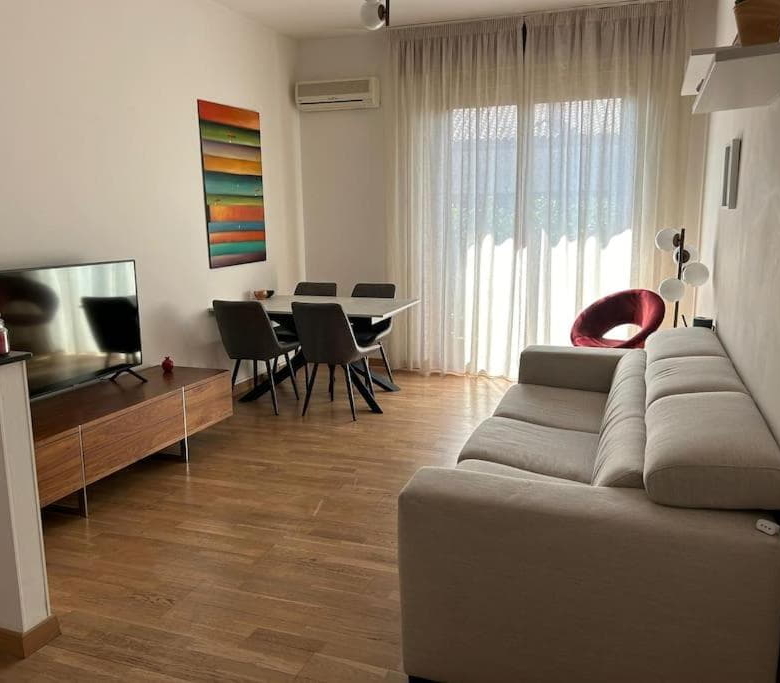 Apartament Me Qera 2+1 Ne Ali Dem (ID B221369) Tirane