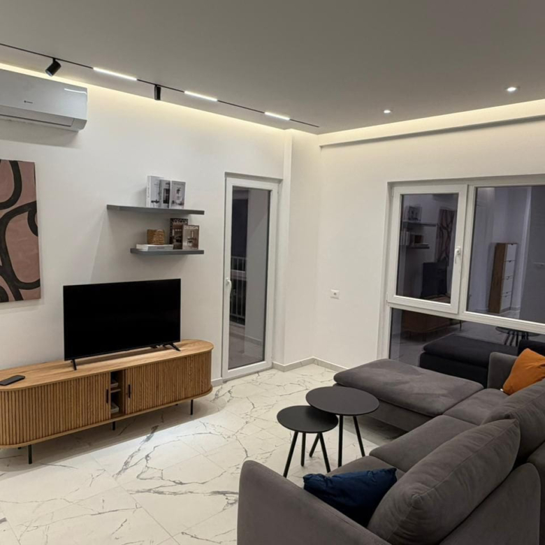 Apartament Me Qera 1+1 Tek Zogu i Zi (ID B2101365) Tirane