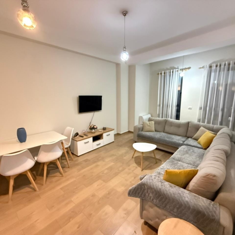 Apartament me qera 1+1+post parkimi prane Shkolles se Kuqe (ID B2101115) Tirane