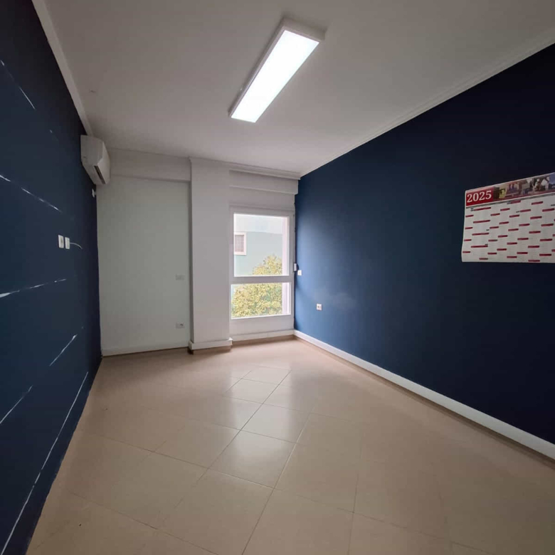 Zyre Me Qera 2+1 Ne Qender (ID BZ2732) Tirane