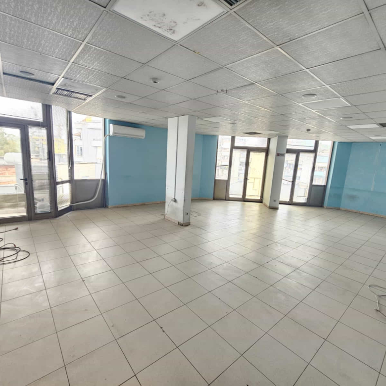 Zyre me Qera Ne Bllok (ID BZ2467) Tirane.