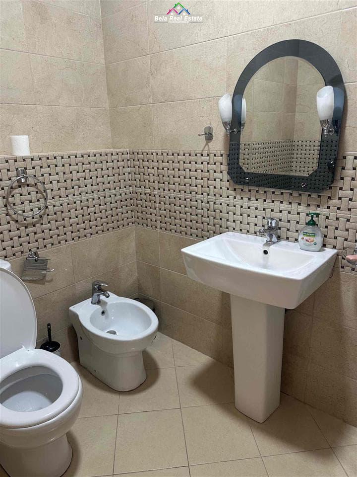 4 (4)