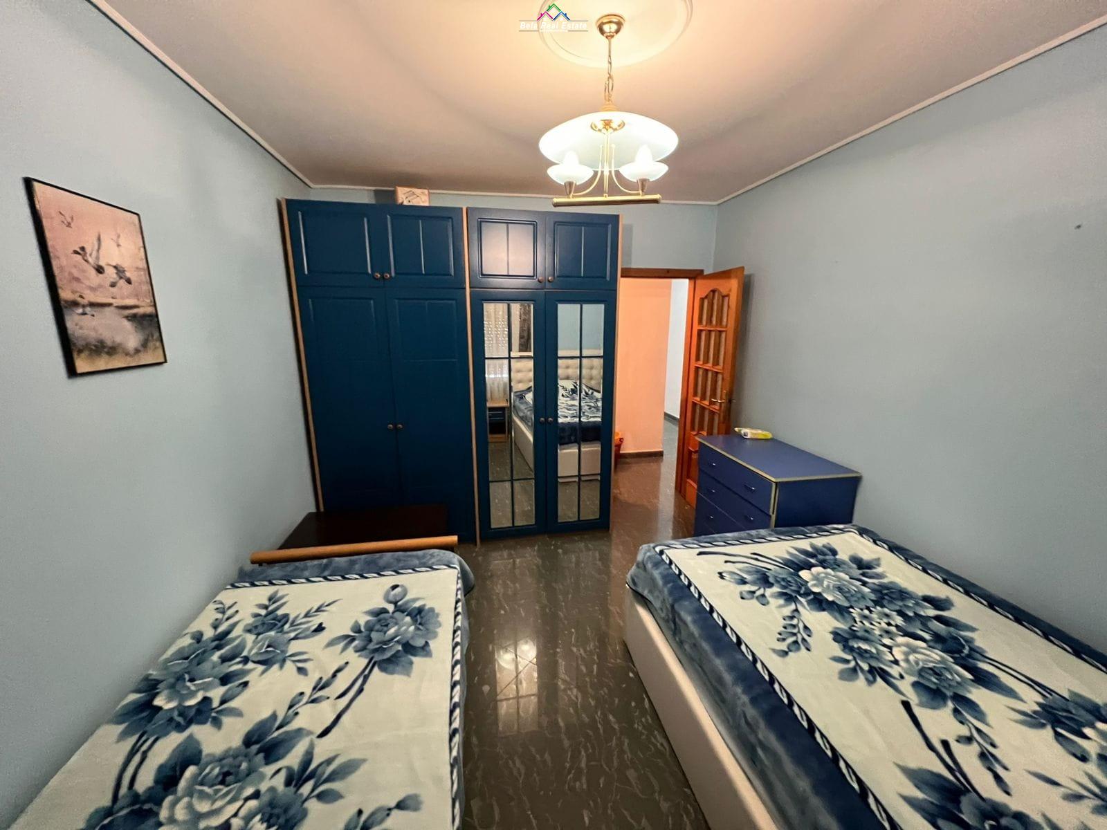 9 (5)