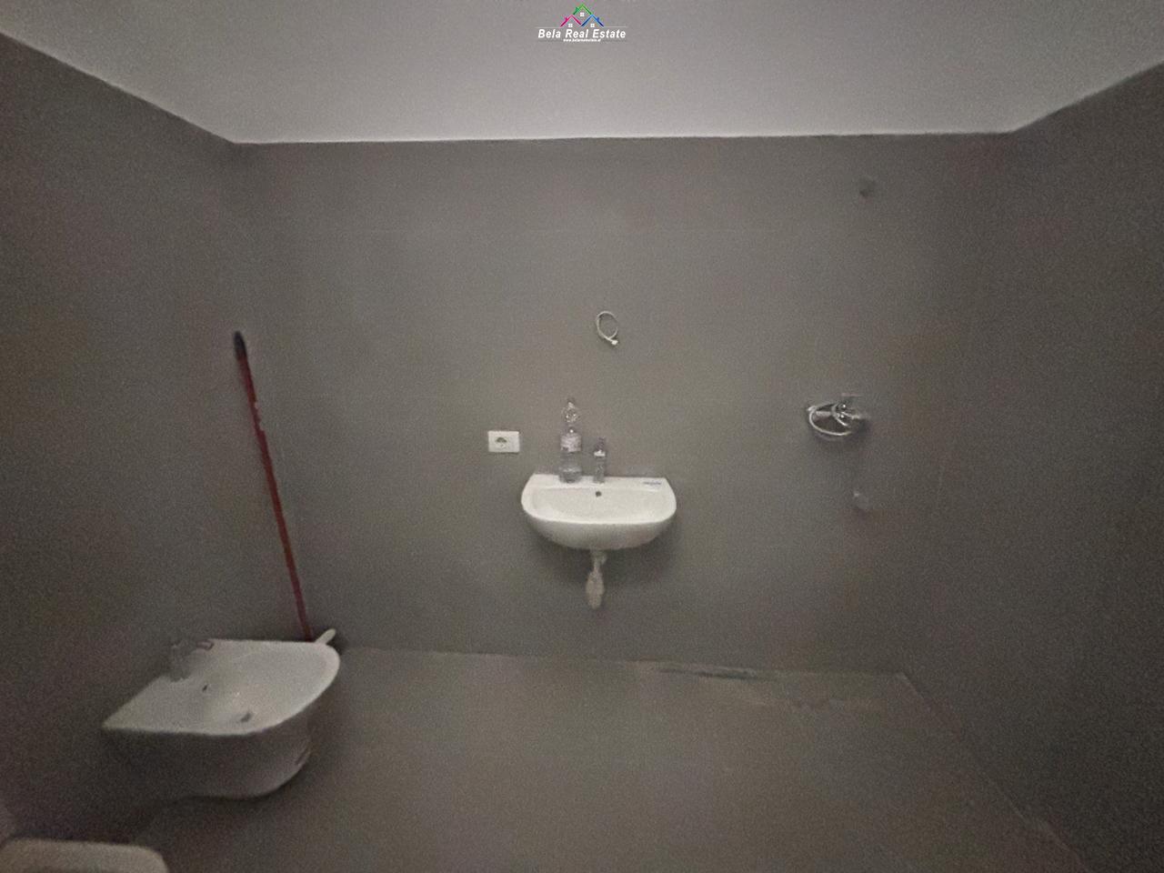 5 (35)