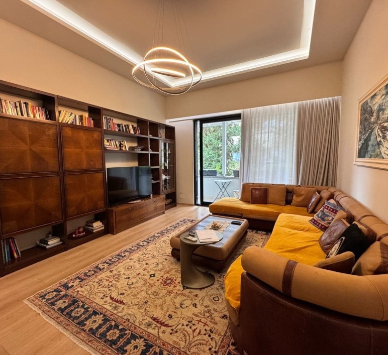 Apartament Ne Shitje 3+1 Tek Liqeni i Thate (ID B130108) Tirane