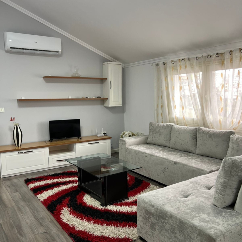 Vile Me Qera 2+1 Ne Qytet Studenti ( ID BV22566) Tirane