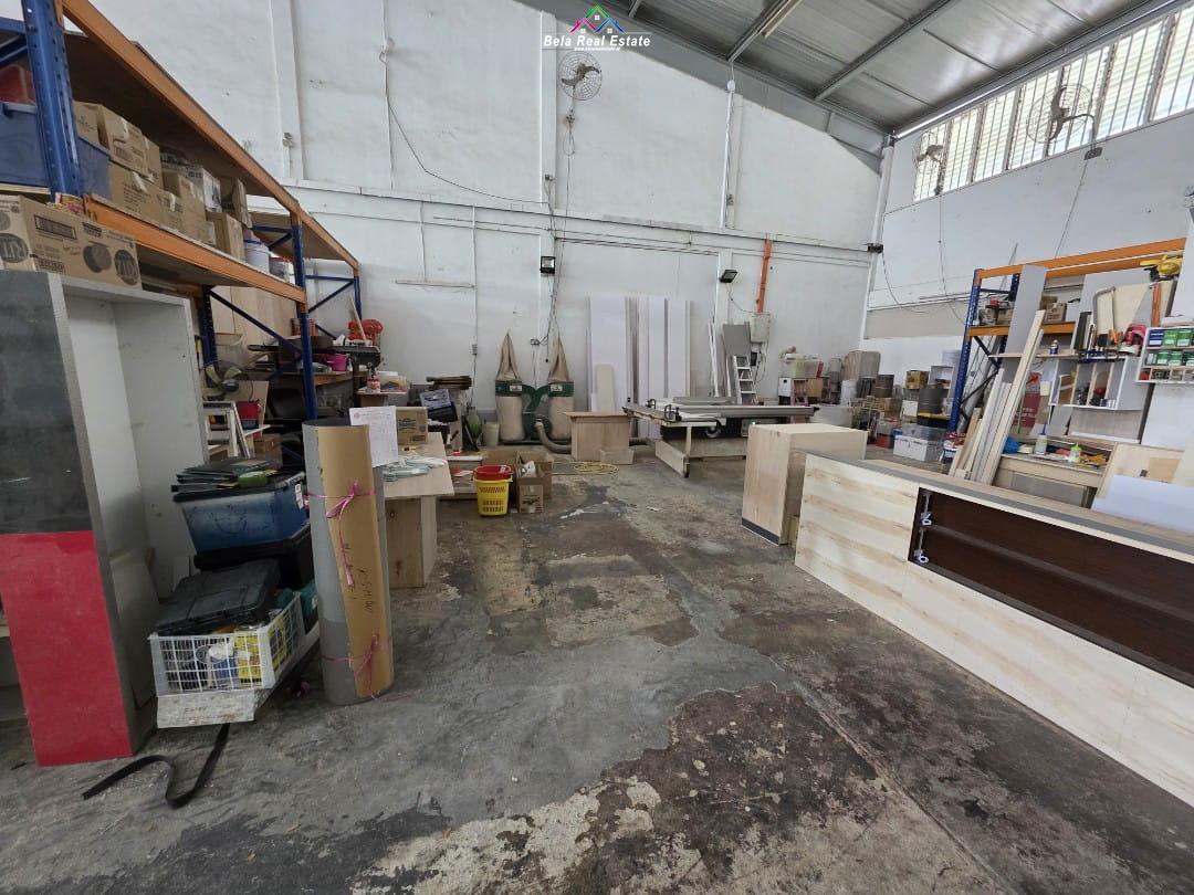 carpentry_workshop_space_for_r_1768309885_b6edafba