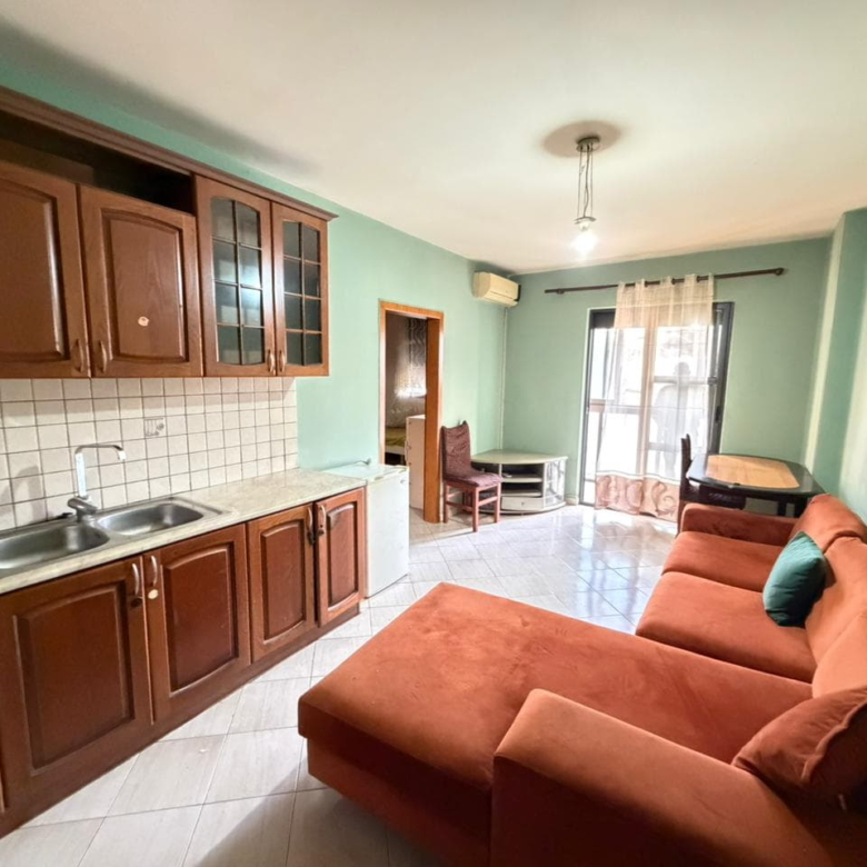 Apartament Me Qera 2+1 Tek 5 Maj (ID B2201782) Tirane