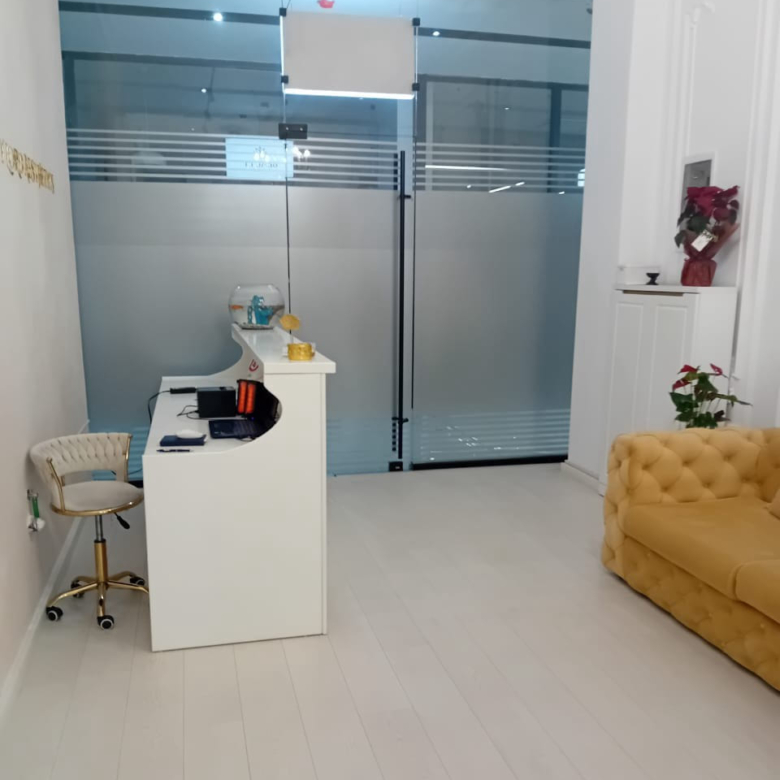 Zyre Me Qera Tek Garden Building (ID BZ2883) Tirane